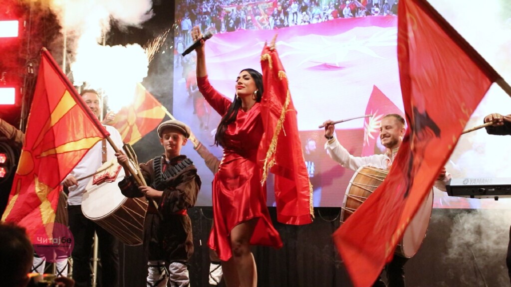 „Македонијо во срце те носиме“ синоќа во Битола - Битолската коњаница Галоп ги развеа знамињата 41 bitolska konjanica 32