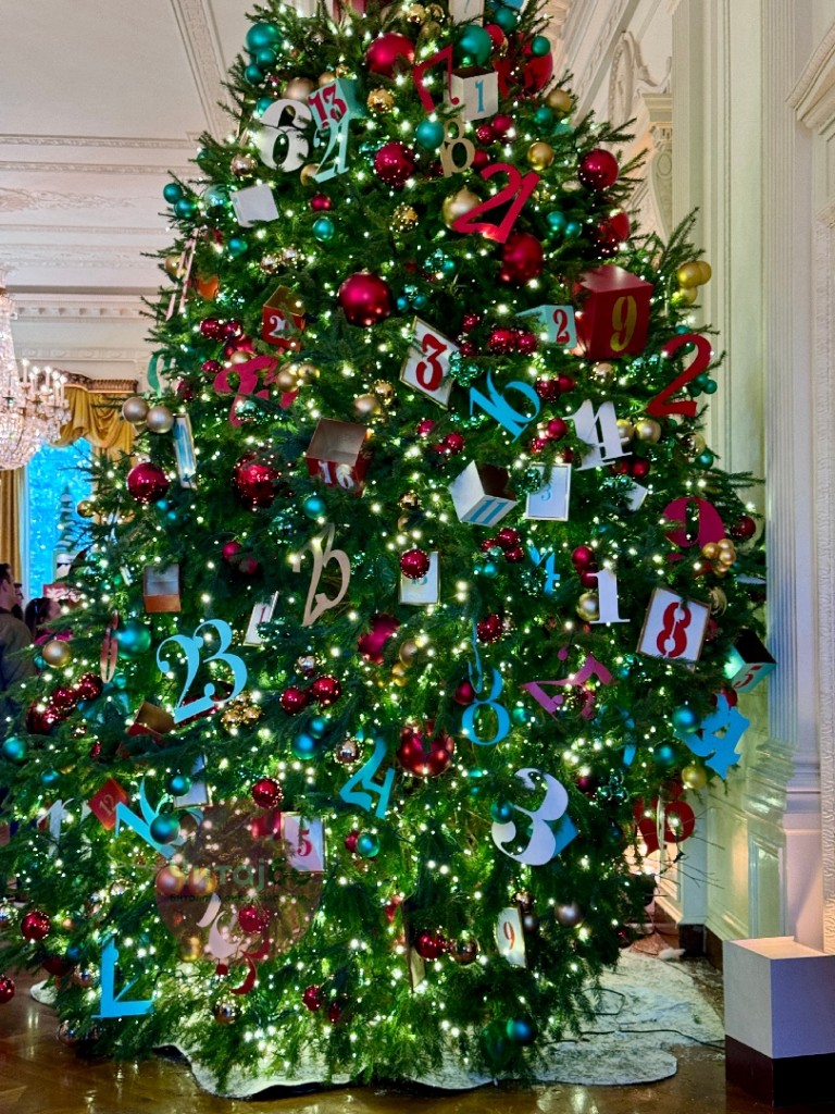 Ексклузивна репортажа на Читај бе - Божиќната магија во Белата куќа во Вашингтон 23 ivan 11