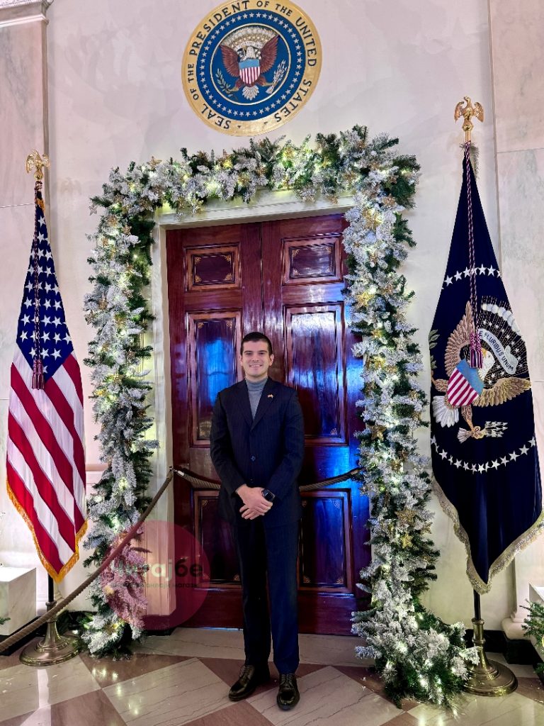 Ексклузивна репортажа на Читај бе - Божиќната магија во Белата куќа во Вашингтон 3 ivan 22