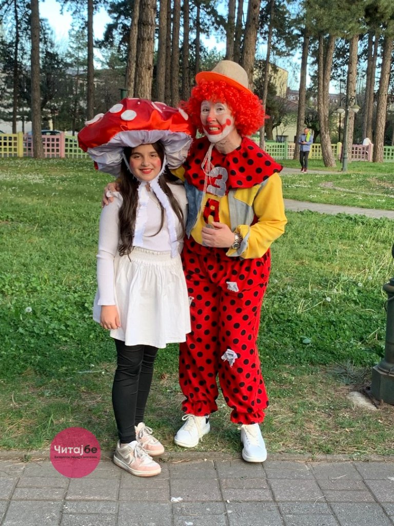 Кловнот Заги и годинава ги награди најкреативните првоаприлски маски 17 1 April so Zagi 12