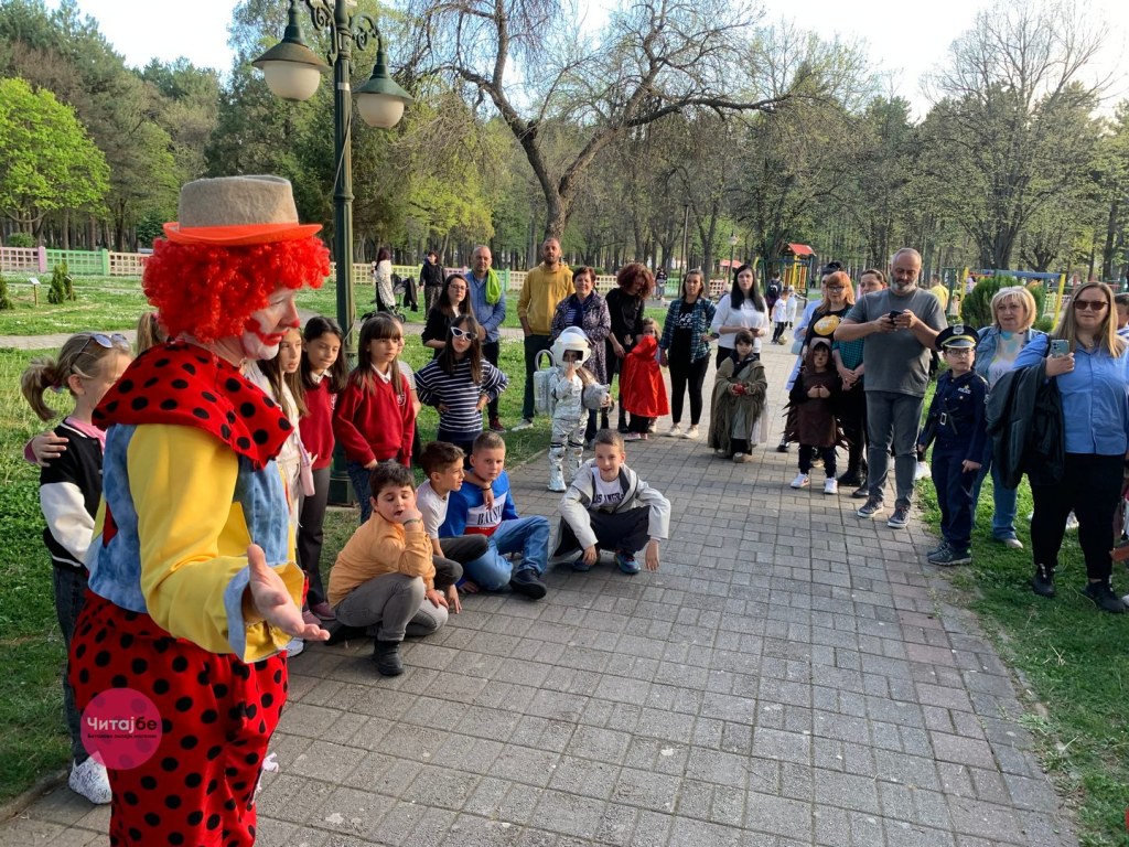 Кловнот Заги и годинава ги награди најкреативните првоаприлски маски 3 1 April so Zagi 16