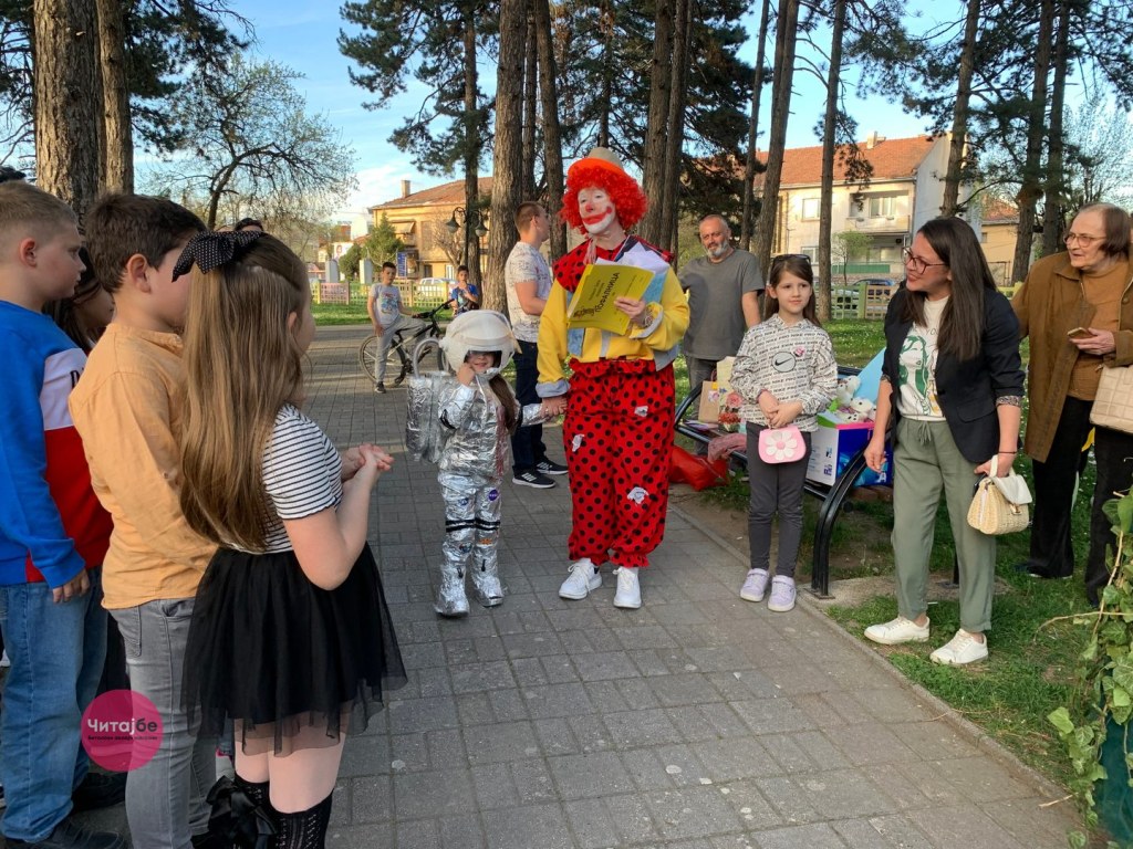 Кловнот Заги и годинава ги награди најкреативните првоаприлски маски 25 1 April so Zagi 23