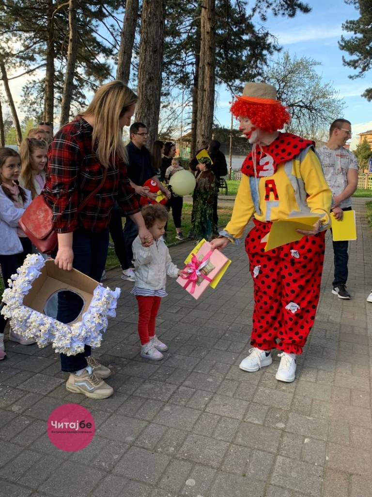 Кловнот Заги и годинава ги награди најкреативните првоаприлски маски 40 1 April so Zagi 39