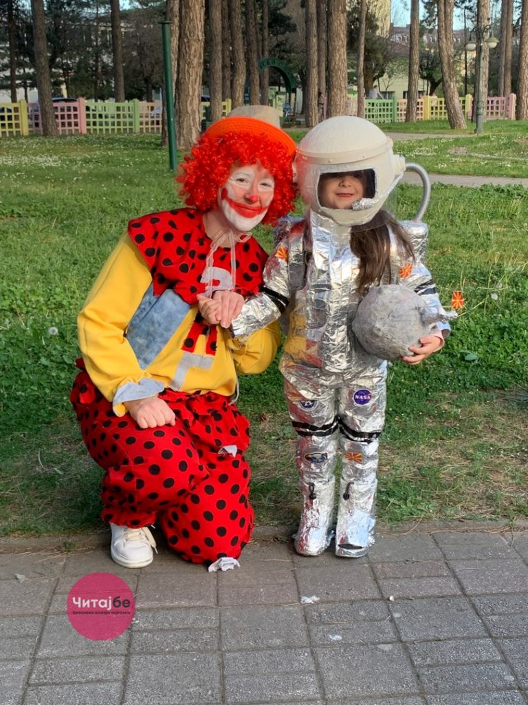 Кловнот Заги и годинава ги награди најкреативните првоаприлски маски 9 1 April so Zagi 5