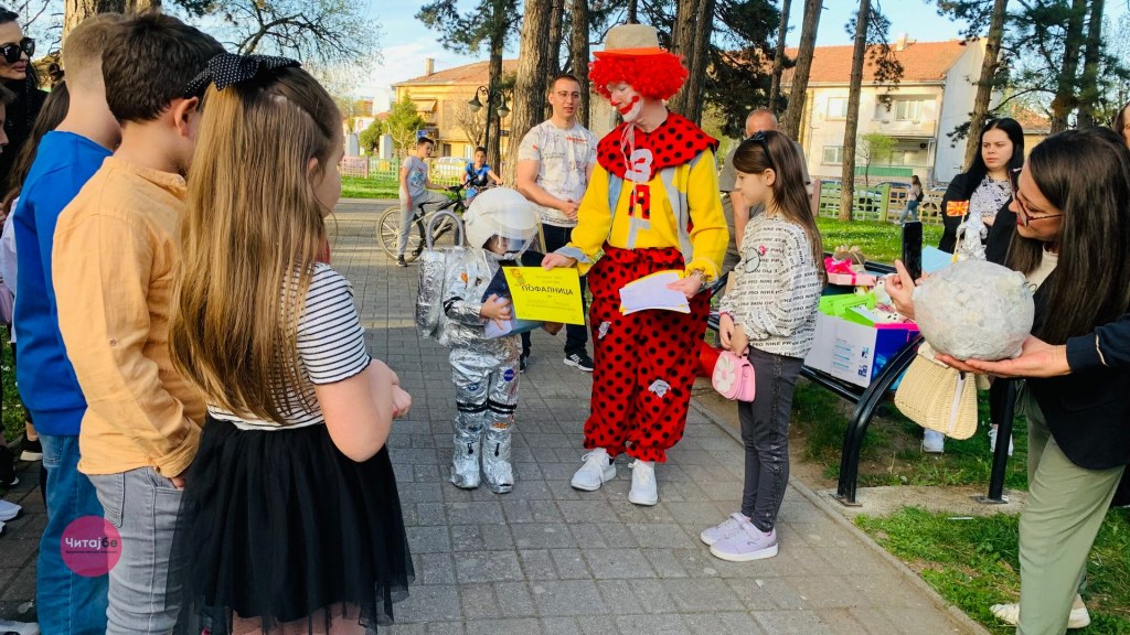 Кловнот Заги и годинава ги награди најкреативните првоаприлски маски 26 1 April so Zagi 56