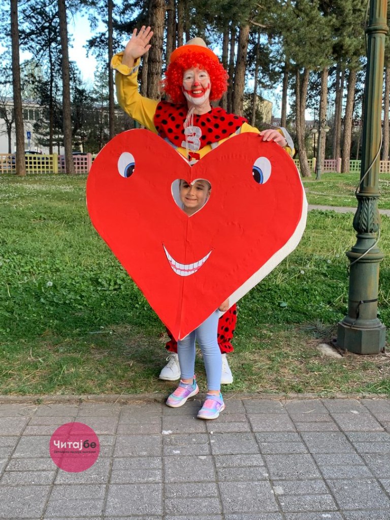 Кловнот Заги и годинава ги награди најкреативните првоаприлски маски 14 1 April so Zagi 9