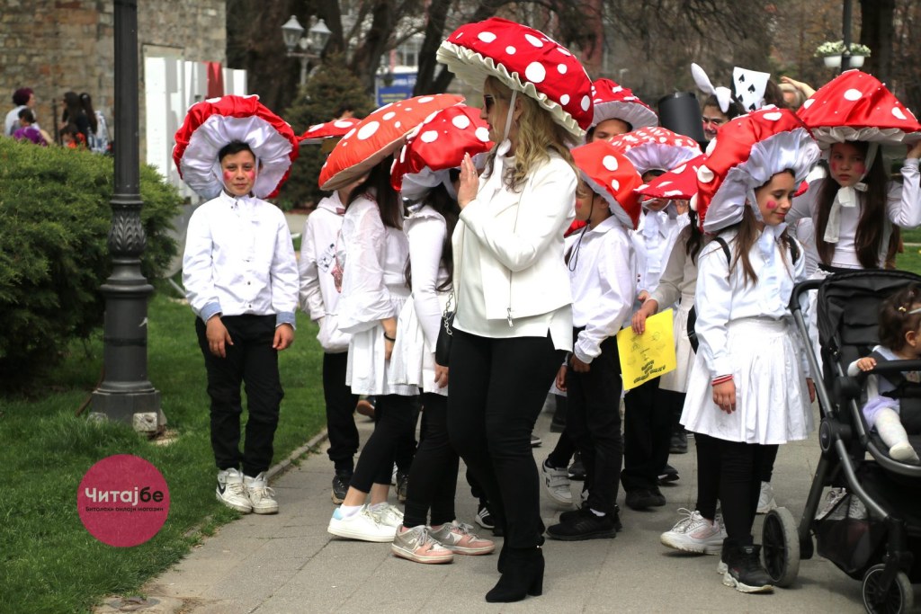 (Фотогалерија) Среќни и весели маскирани деца - Први Април во Битола 30 1 April 21