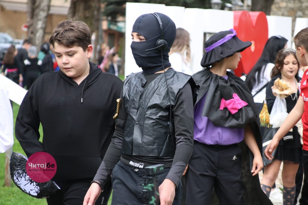 (Фотогалерија) Среќни и весели маскирани деца - Први Април во Битола 34 1 April 26