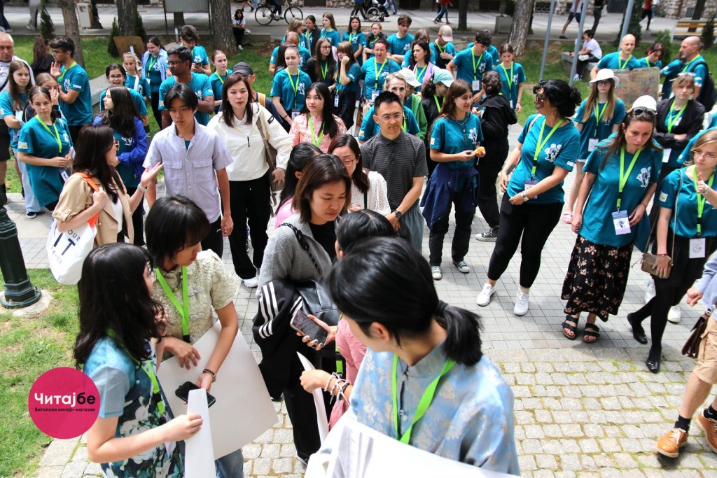 180 учесници од Малиот битолски Монмартр се сретнаа со кинескиот амбасадор 3 kineski ambasador