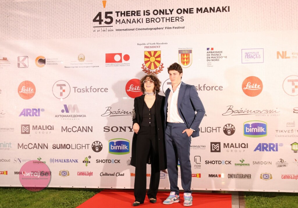 Фотогалерија од црвениот тепих на отворањето на 45. издание на фестивалот „Браќа Манаки“ во Битола 12 manaki 2024 11