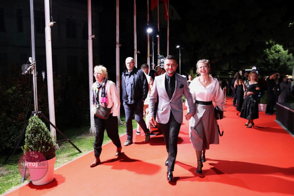 Фотогалерија од црвениот тепих на отворањето на 45. издание на фестивалот „Браќа Манаки“ во Битола 27 manaki 2024 26