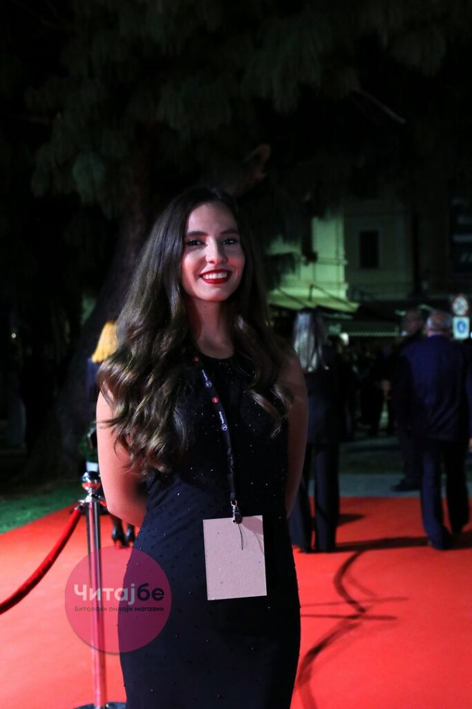 Фотогалерија од црвениот тепих на отворањето на 45. издание на фестивалот „Браќа Манаки“ во Битола 48 manaki 2024 47