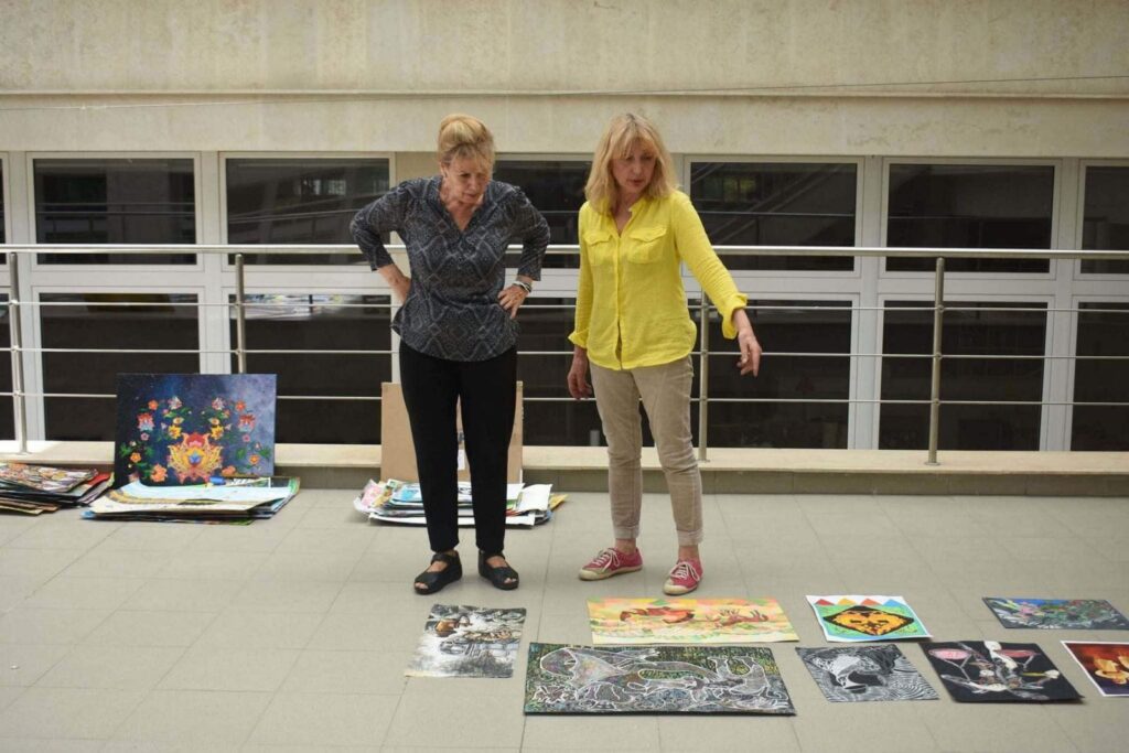 Сребро, бронза и Почесна награда од Детскиот ликовен конкурс „Мал зограф" во Софија за три ученички на ДЛС „Свети Кирил и Методиј" Битола 4 viber image 2024 09 22 10 29 31 486