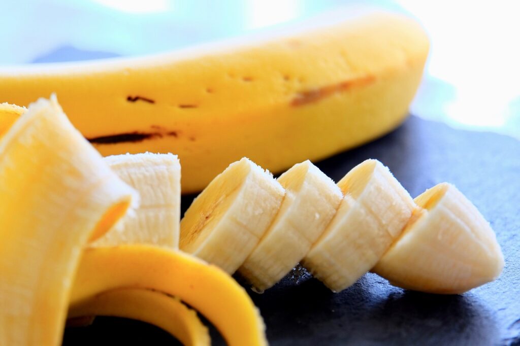 Кои овошја се извор на витамини за силен имунитет 11 banana 5148267 1280
