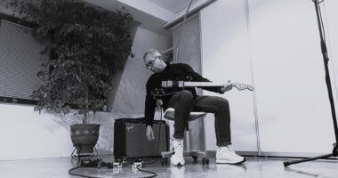 (Видео) Александар Гулевски ја промовира најновата песна „НЕБО“ 543 r25IQAEAAAAAAAAAAPBsJkgAAauTjWAAAAAASUVORK5CYII=