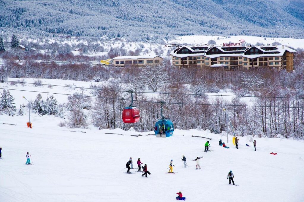 Најдобрите скијачки дестинации на Балканот за совршен зимски одмор 5 bansko