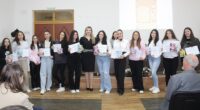 Доделени награди за 80-годишниот јубилеј на битолската библиотека 2 gCFUBAADPAAssAAGY1TvFAAAAAElFTkSuQmCC