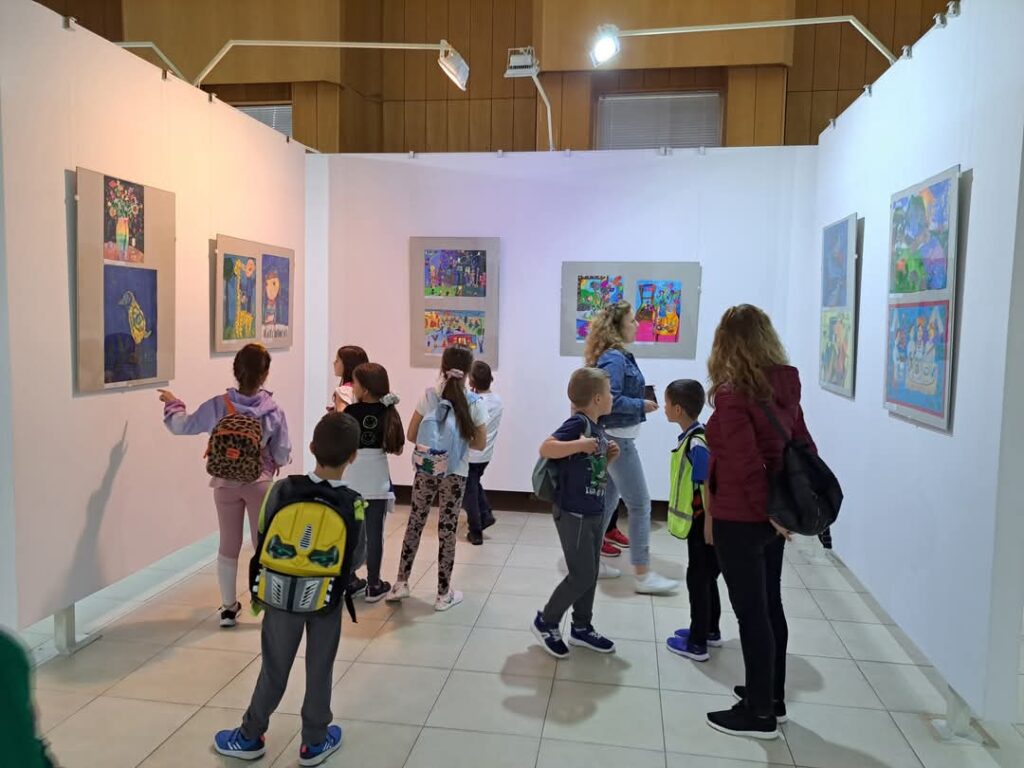 Четири златни медали за ученички од ДЛС „Св. Кирил и Методиј” Битола на 26-тиот „Светски младински ликовен конкурс” 4 viber image 2025 03 01 13 09 29 834