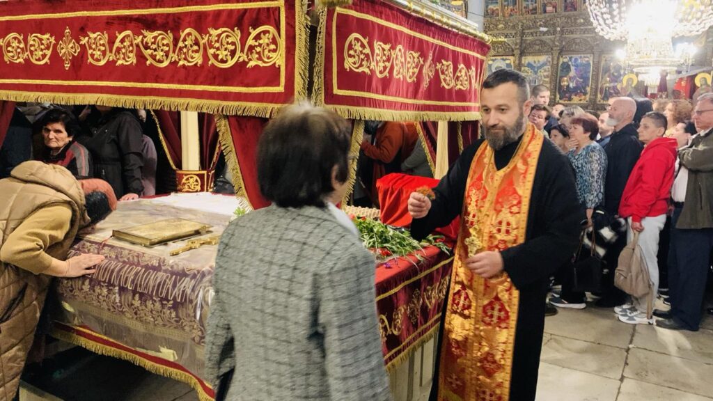 Велики Петок во храмот „Свети Великомаченик Димитриј“ Битола 13 1000006136