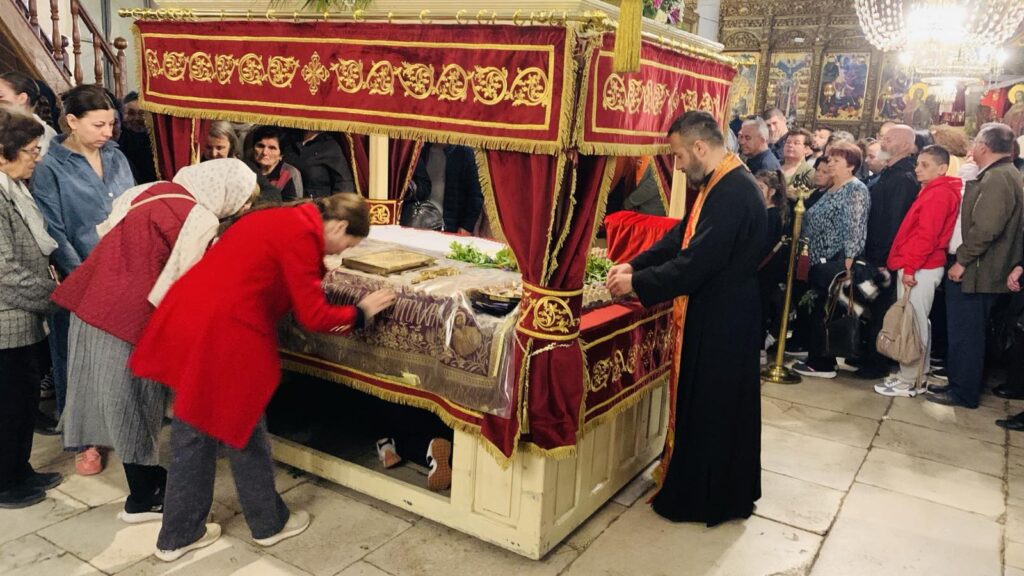 Велики Петок во храмот „Свети Великомаченик Димитриј“ Битола 4 1000006141