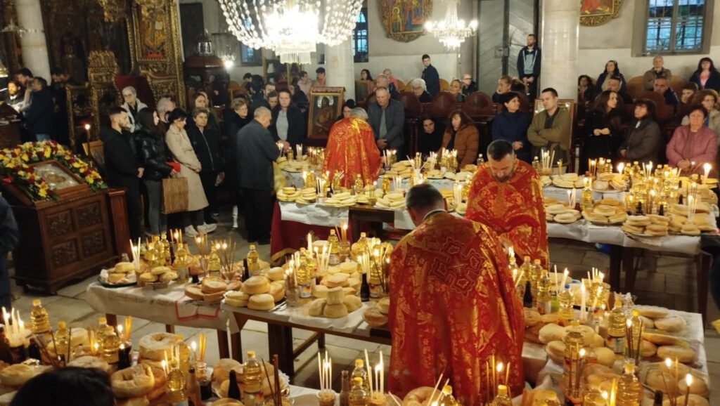 Петти и последен акатист кон Пресвета Богородица во храмот „Свети Великомаченик Димитриј“ – Битола 3 Messenger creation 44D8B301 98B2 42D4 9F56 0270D9B530DE