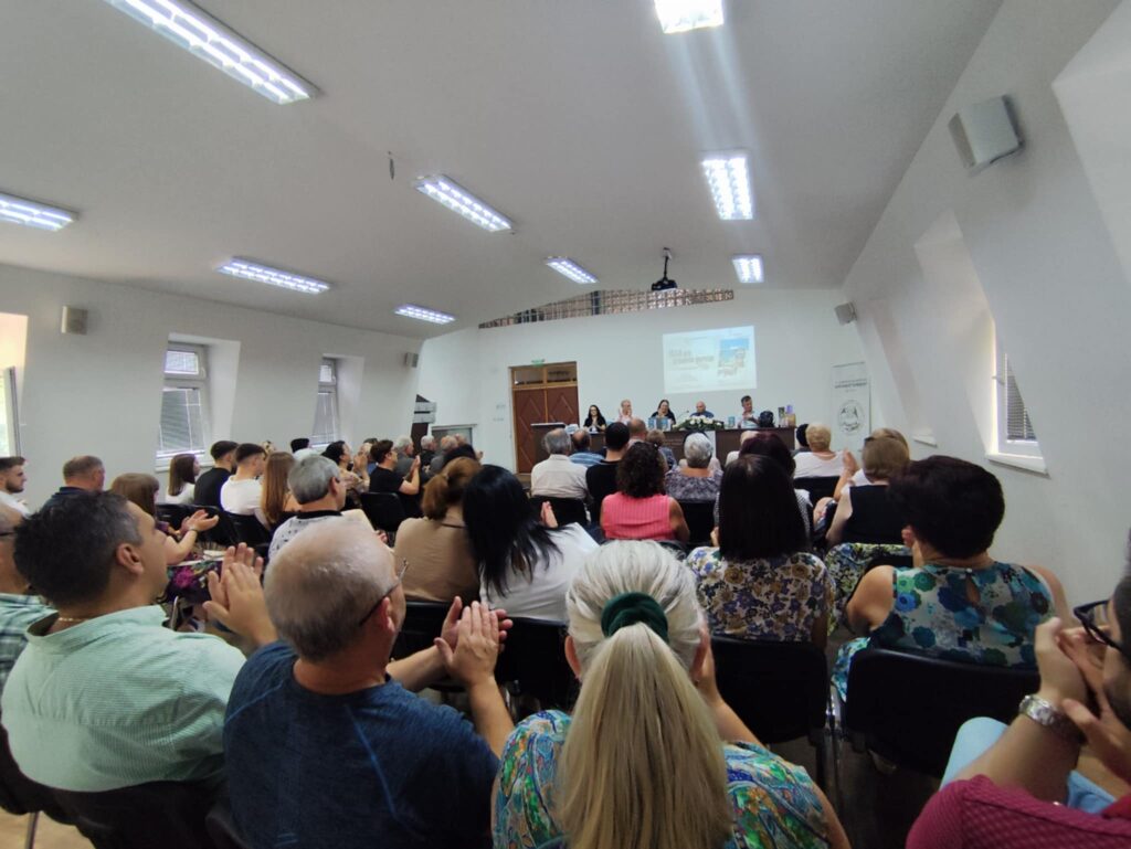 Промоција на поетската книга „Небо врз црвливи диреци“ од Божин М. Андоновски 7 14ca372b fd00 47c9 9739 dc15b5b353fb