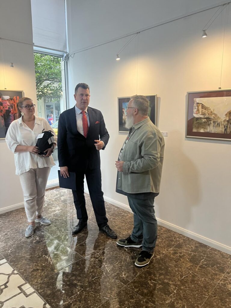 ДЛС „Свети Кирил и Методиј" Битола со изложба „Бисерите на Мал битолски Монмартр" во БКИЦ Скопје 4 viber image 2025 09 06 06 54 19 985