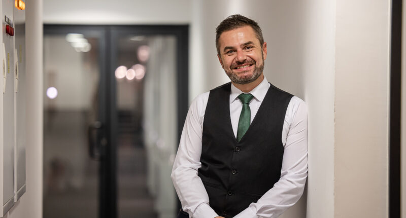 010A3155 e1763410486184