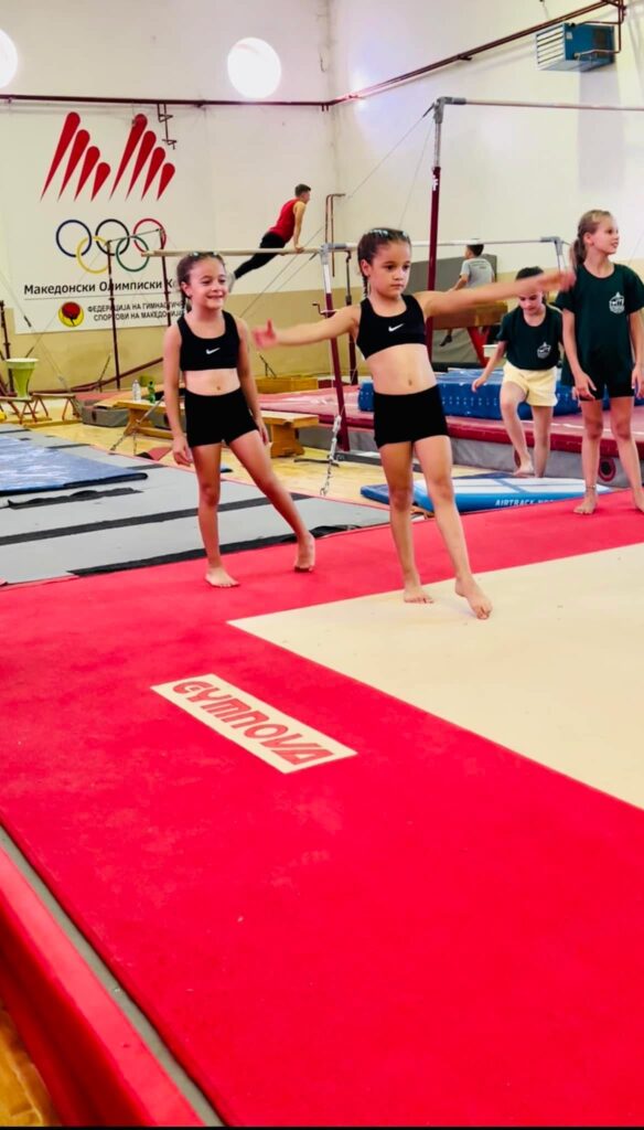 Од Пелистер до Триглав: Битолчанката Наташа четирипати го освои Триглав, еднаш и со нејзините близначки 4 IMG 2291