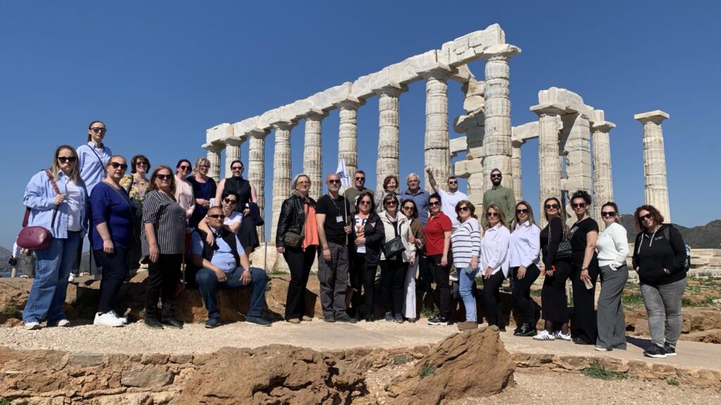 10 причини зошто да ја посетите Атина во декември 3 atina 1