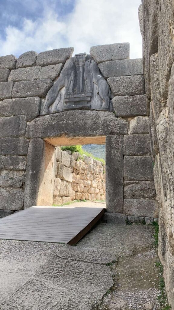 10 причини зошто да ја посетите Атина во декември 9 atina 10