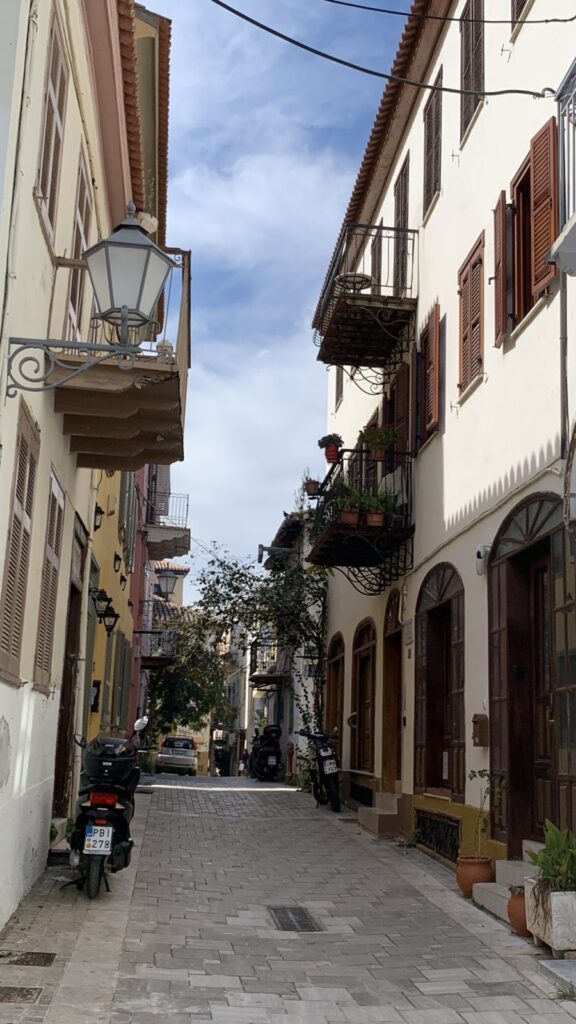 10 причини зошто да ја посетите Атина во декември 6 atina 4