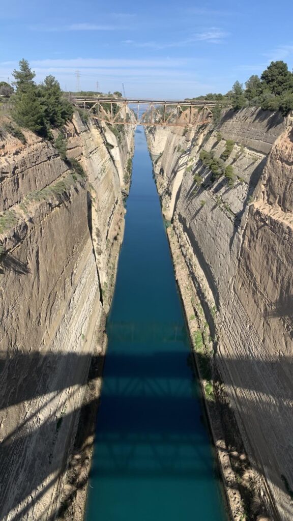 10 причини зошто да ја посетите Атина во декември 13 atina 6