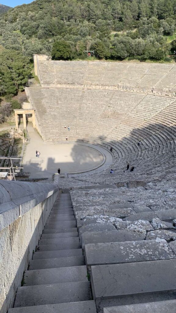 10 причини зошто да ја посетите Атина во декември 12 atina 9