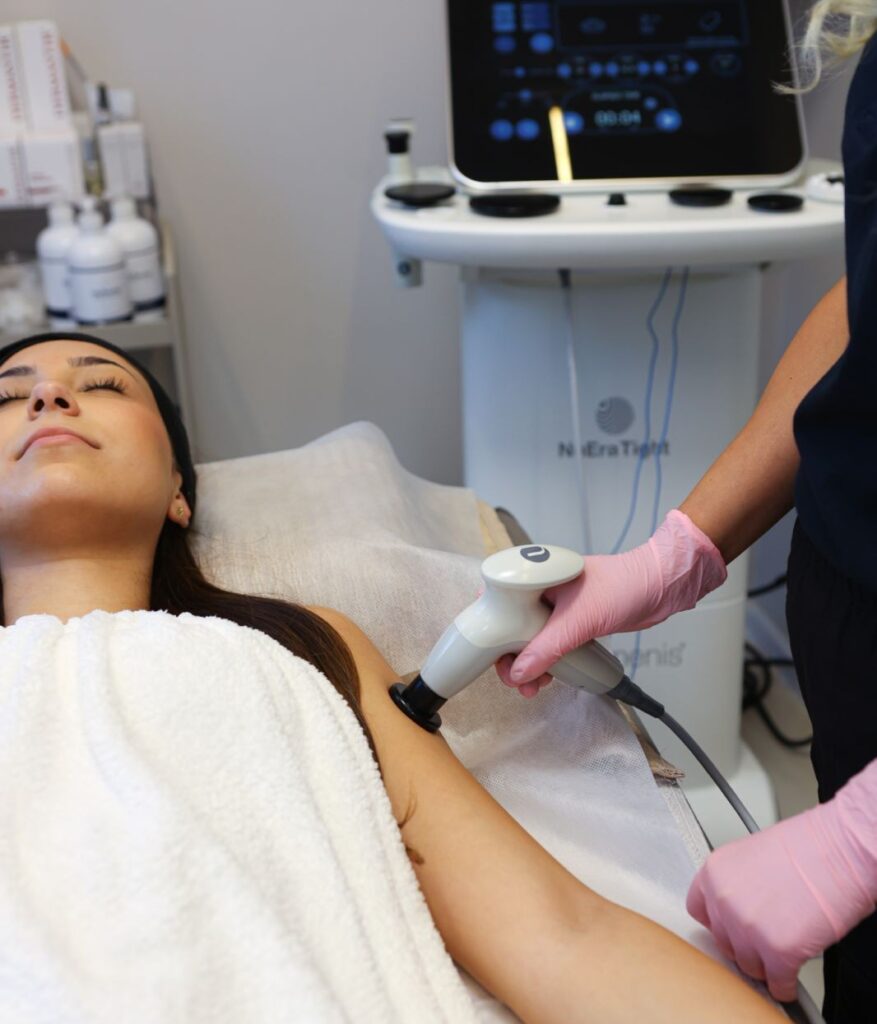 Салон што им носи самодоверба на клиентите: Атоник го менува стандардот за убавина во Битола 13 viber image 2025 12 06 21 25 47 722