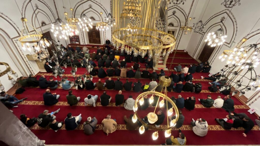 Честитка од муфтијата Х. Амит еф. Расими по повод Фитр Бајрам 2026 / 1447 Х 4 ramazan bajram3