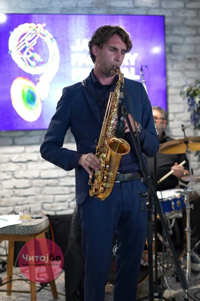 Доделена наградата „Гоце Димитровски“ за најдобар млад џез-музичар на Христијан Ристески 9 Jazz Factory Festival 27
