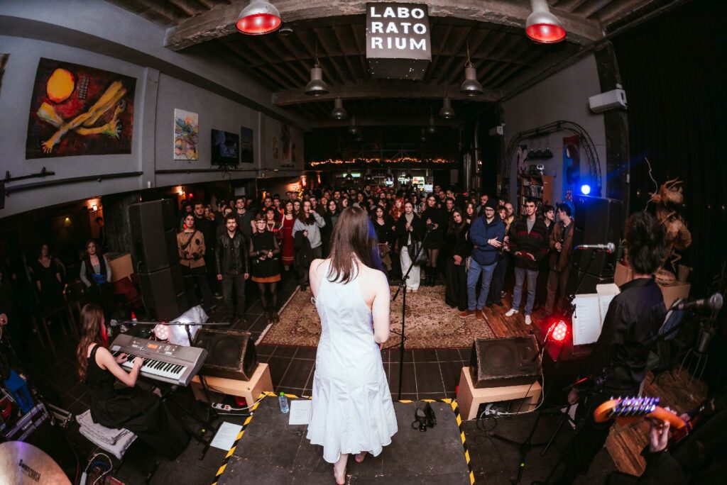 Интервју со Атанасија Гулевска: „Лакримариум“ е приказна на едно јато албатроси 10 ata promocija 3