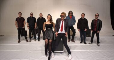 КОД 369 и Паркети со нов спот: Приказна за лето, авантури и неочекувани средби 1491 r25IQAEAAAAAAAAAAPBsJkgAAauTjWAAAAAASUVORK5CYII=