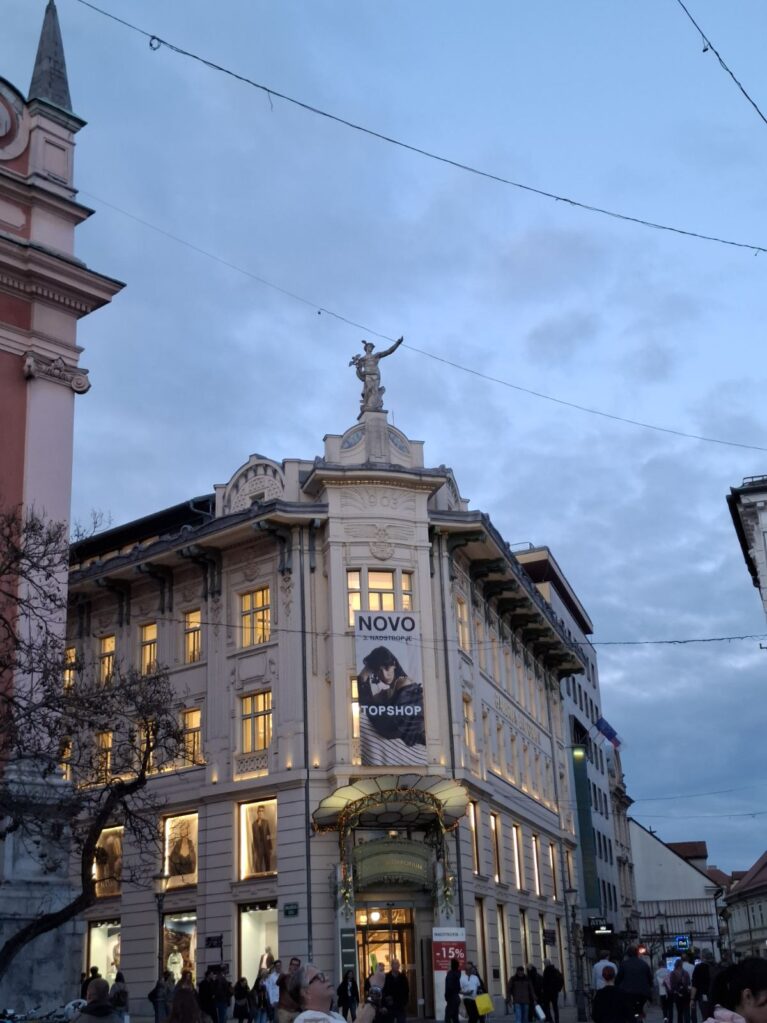 Приказната на Љубљана – градот на мостовите и утринска магла 11 ljubljana 14