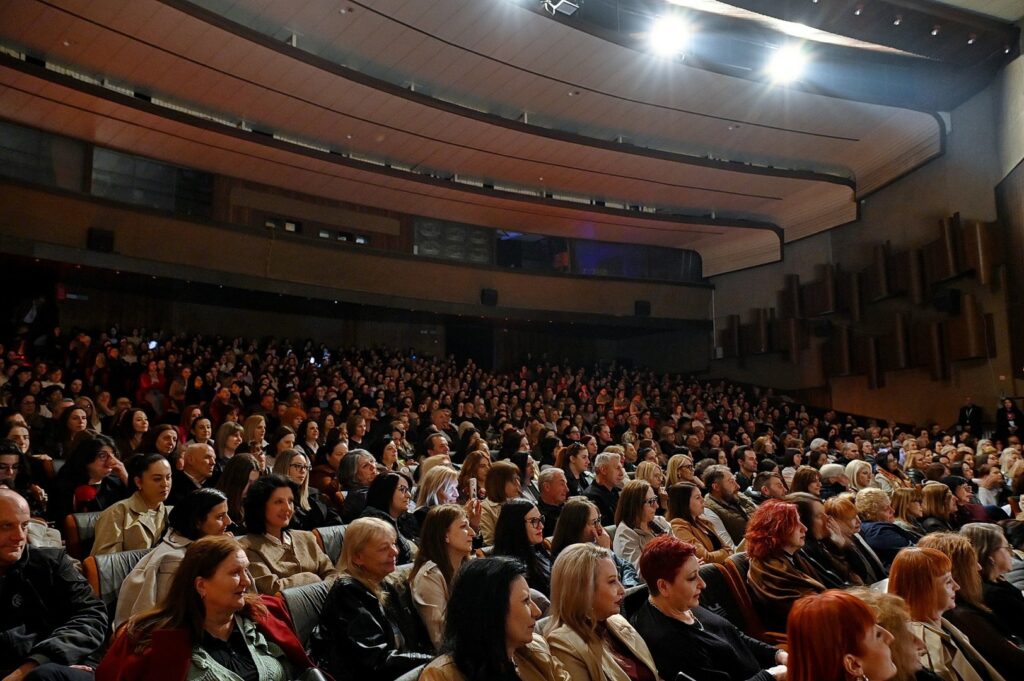 Битола во знакот на театарот: Отворено 27. издание на Интернационален фестивал на монодрама – Битола 6 monodrama 6