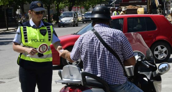 Акциска контрола на подрачјето на СВР Битола, санкционирани 80 мотоциклисти и 10 возачи на електрични тротинети 1 akciska kontrola na podracje na svr bitola sankcionirani 80 motociklisti i 10 vozaci na elektricni trotineti image