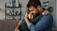 Родителите денес поминуваат повеќе време со децата, но се почувствуваат поосамени од кога било 2 gCFUBAADPAAssAAGY1TvFAAAAAElFTkSuQmCC