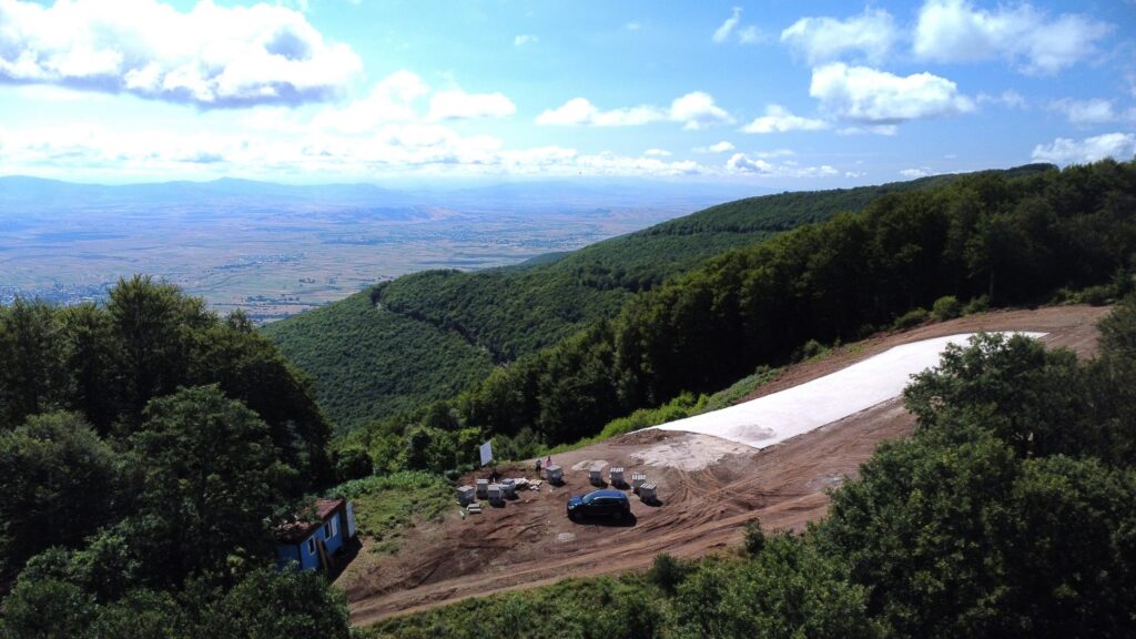 Крушево го удвојува капацитетот за параглајдинг: Започна изградбата на новите модерни полетувалишта 8 krusevo poletuvaliste 6