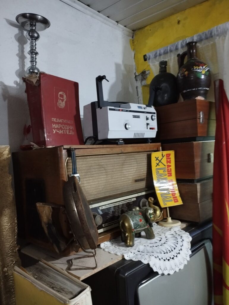 Место каде што спомените оживуваат - приказната за Етно собата „Билјана“ и Аудио и Видео Музејот „Николовски“ 6 soba biljana .3